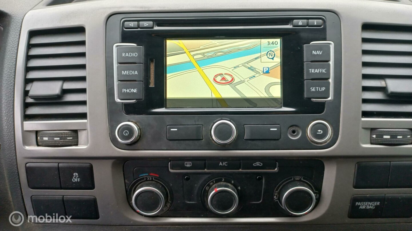 Volkswagen-Transporter-12