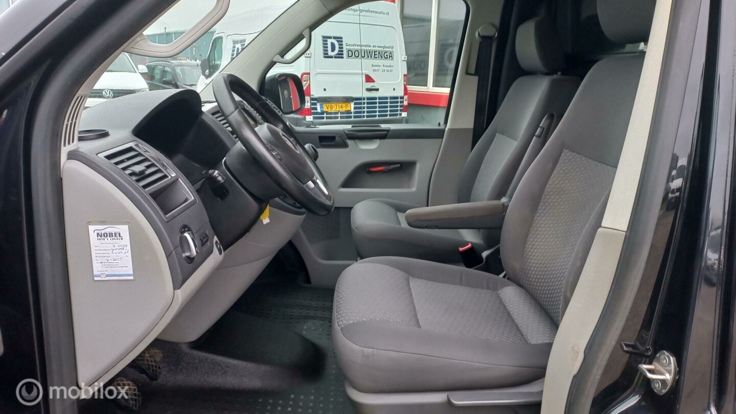 Volkswagen-Transporter-9