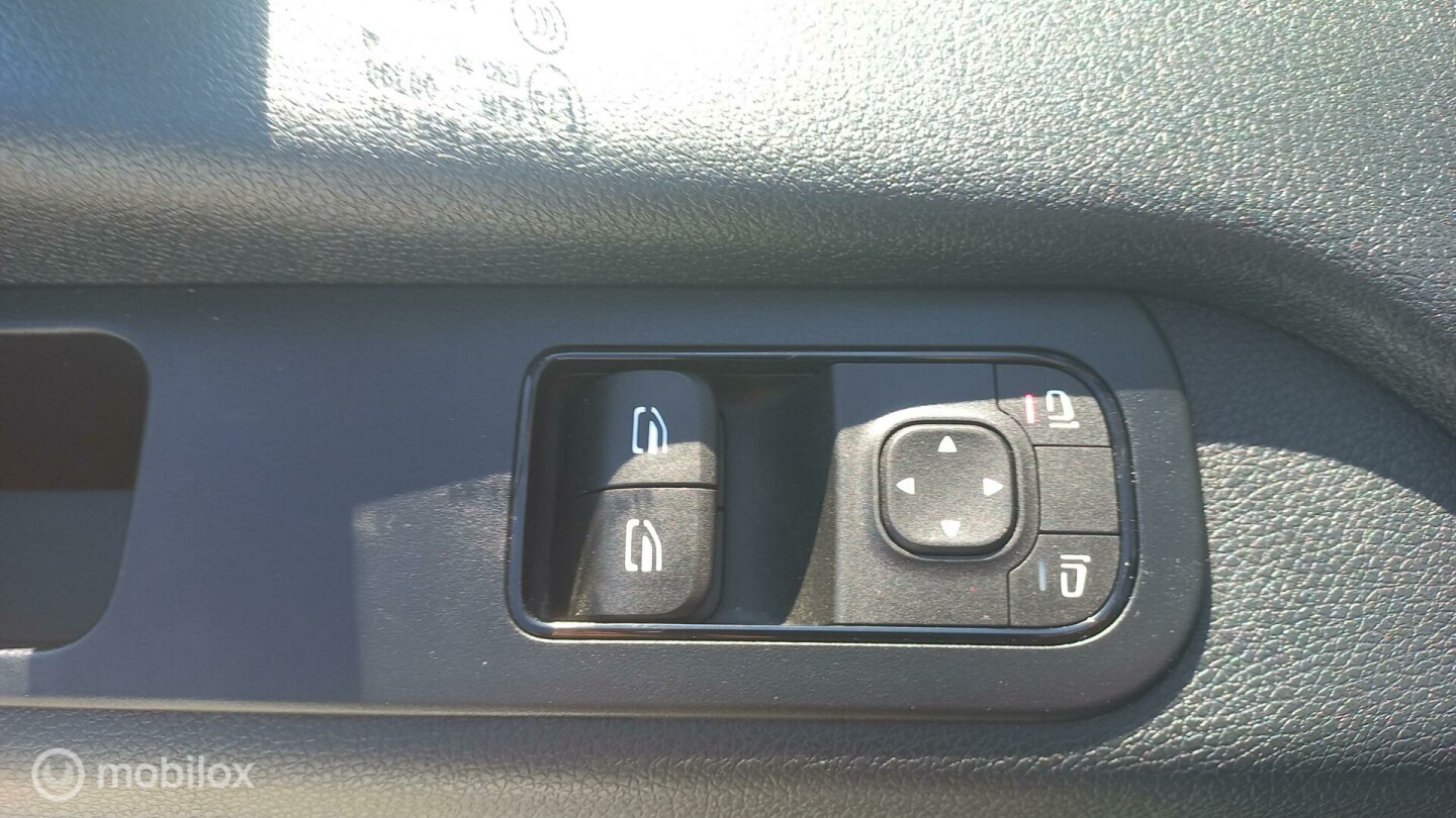 Mercedes-Benz-Sprinter-11