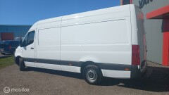Mercedes-Benz-Sprinter-2