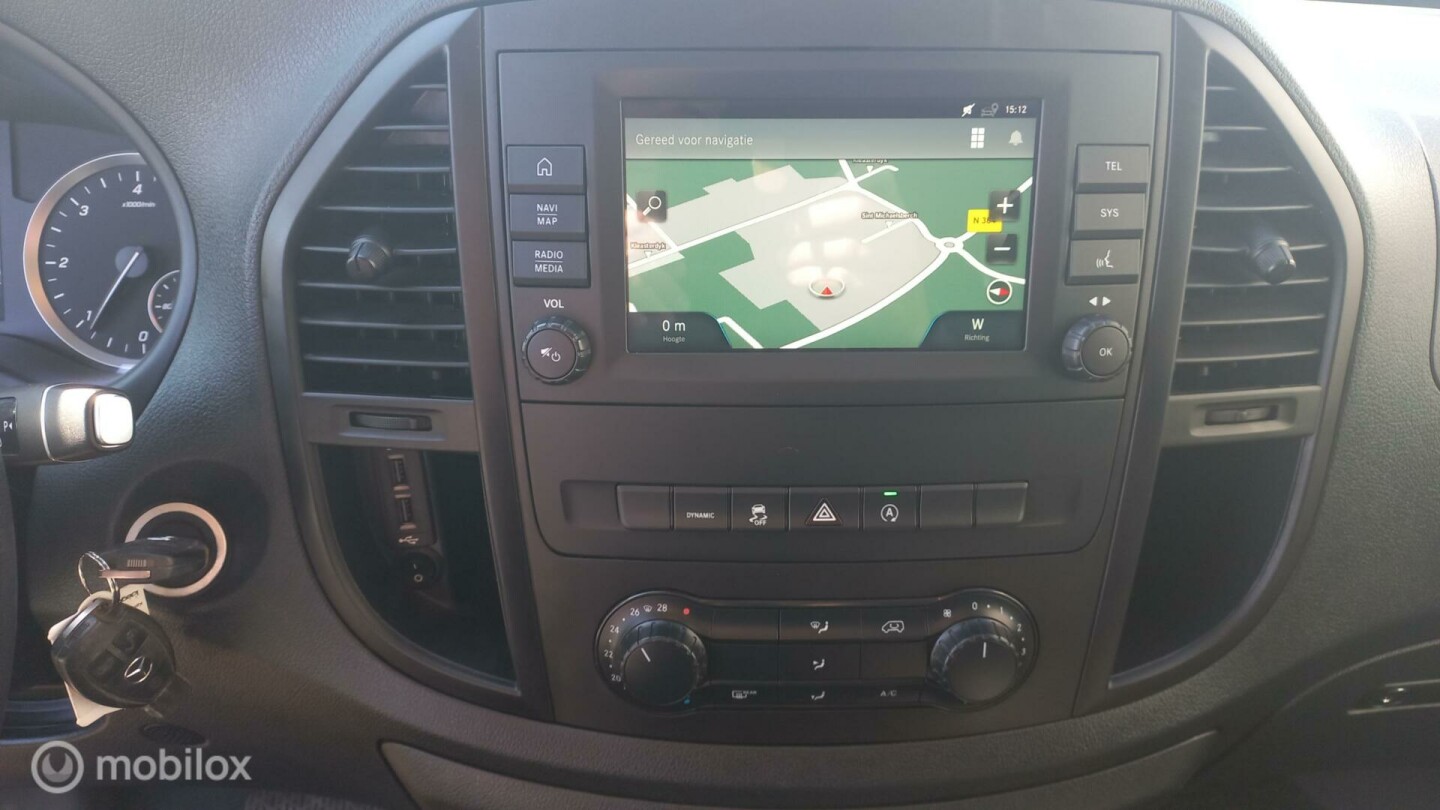 Mercedes-Benz-Vito-15