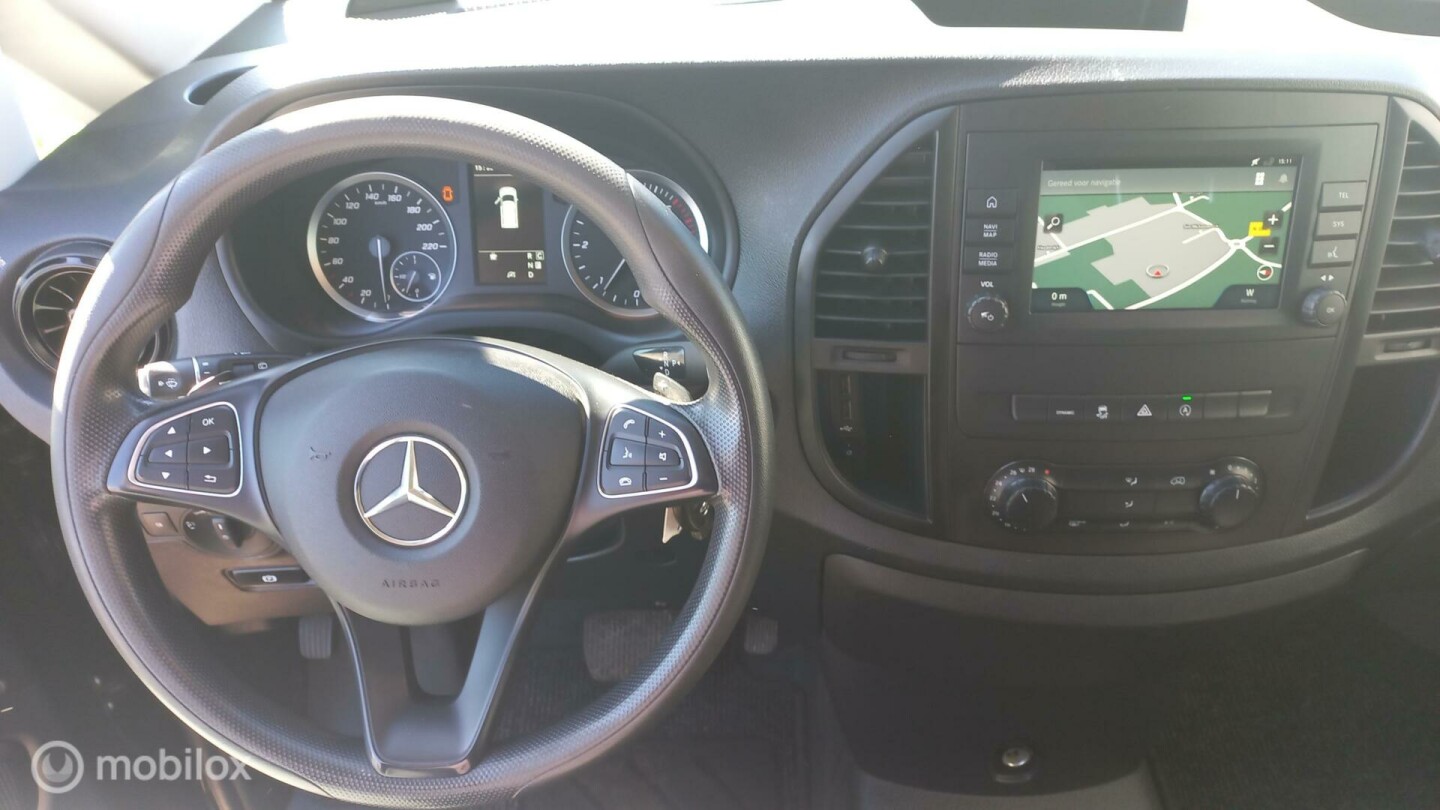 Mercedes-Benz-Vito-18