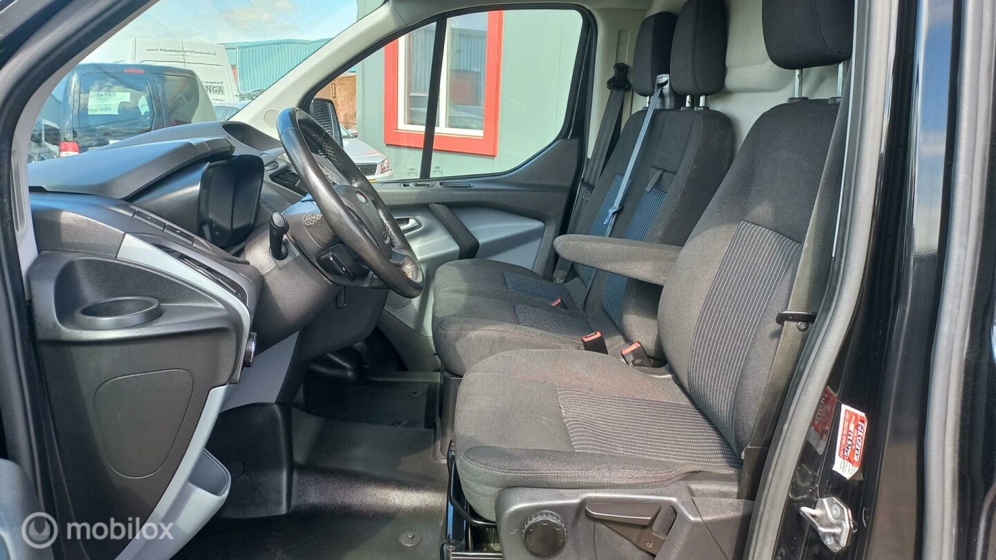 Ford-Transit Custom-14