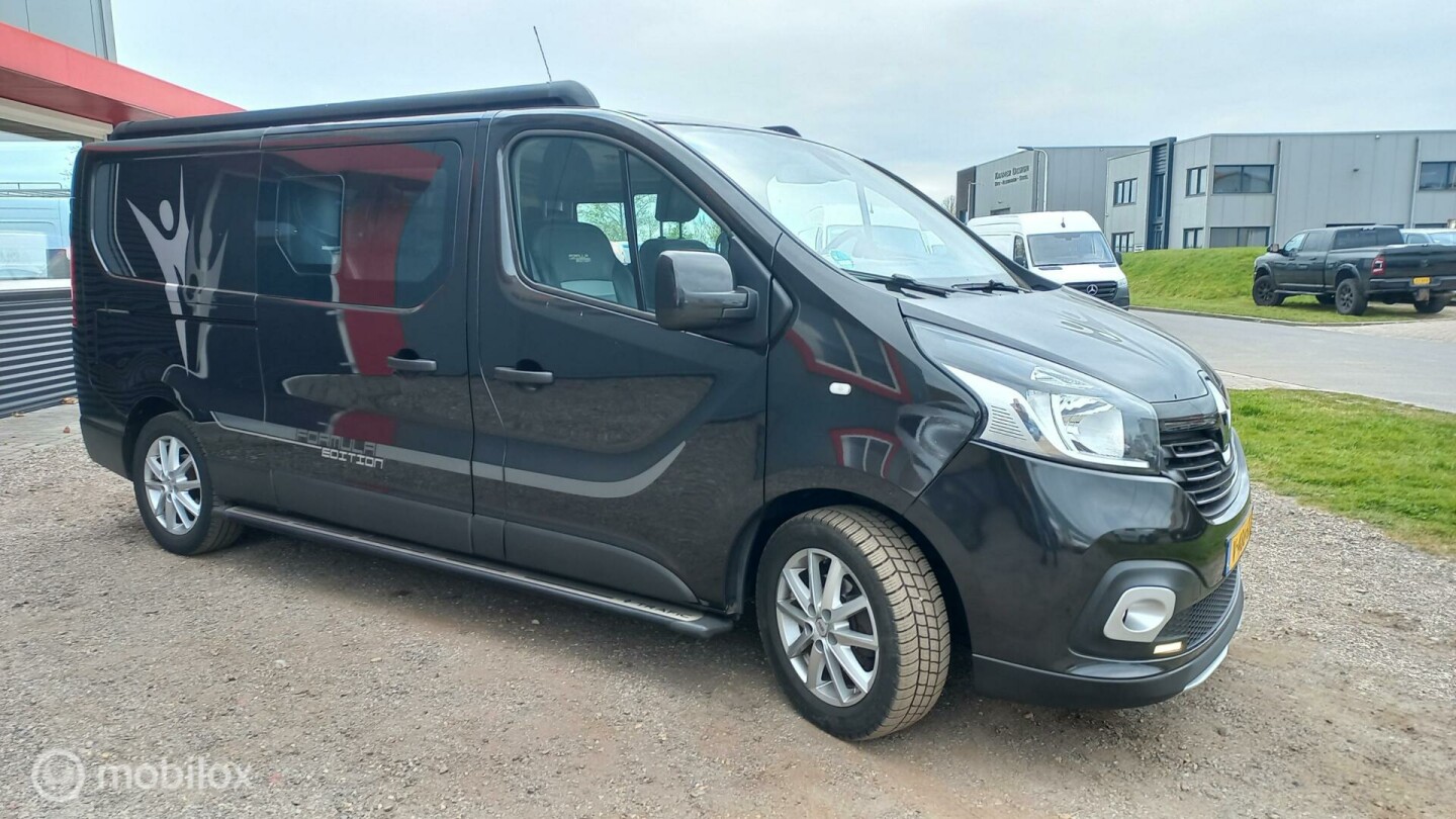 Renault-Trafic-6