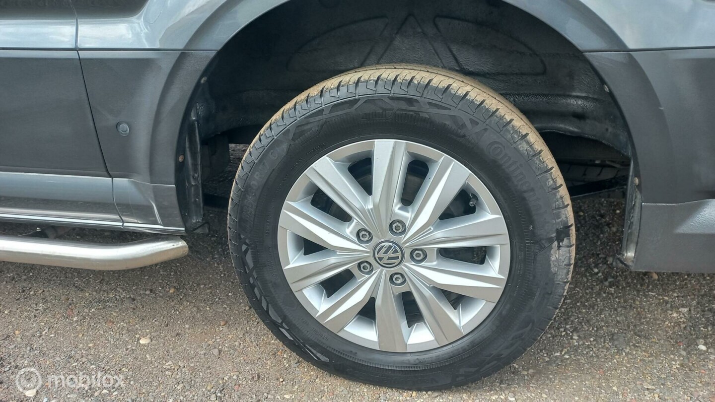 Volkswagen-Crafter-1