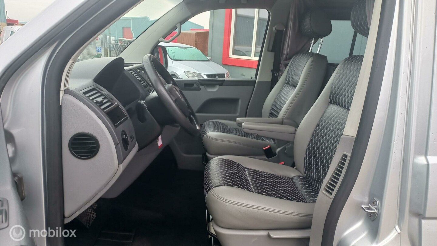 Volkswagen-Camper-15