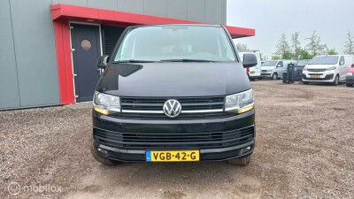Volkswagen-Transporter-1