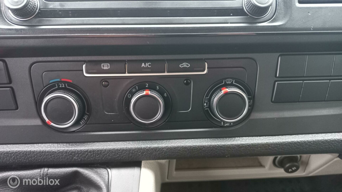 Volkswagen-Transporter-15