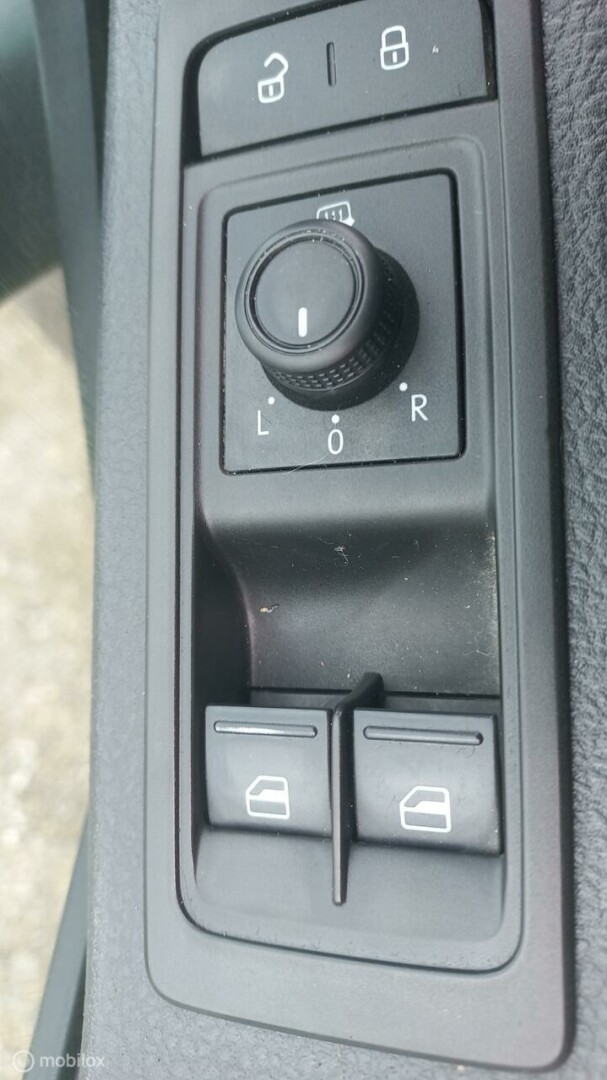 Volkswagen-Transporter-12