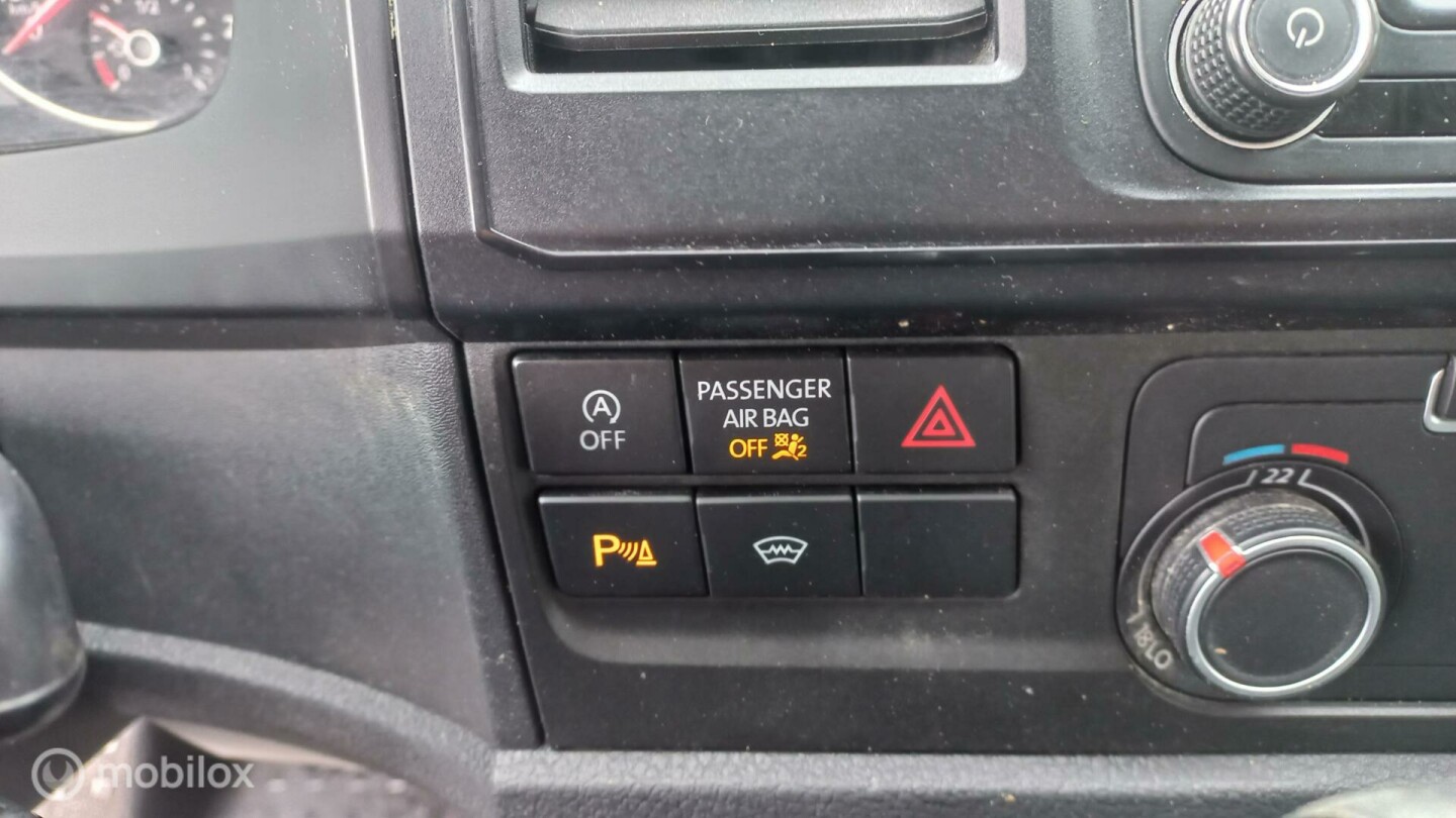Volkswagen-Transporter-13