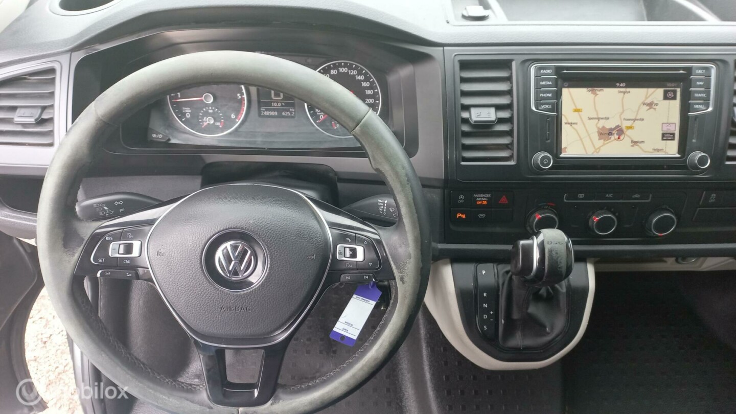 Volkswagen-Transporter-18