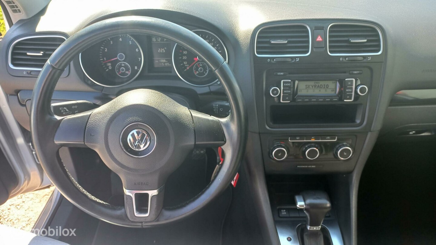 Volkswagen-Golf-15