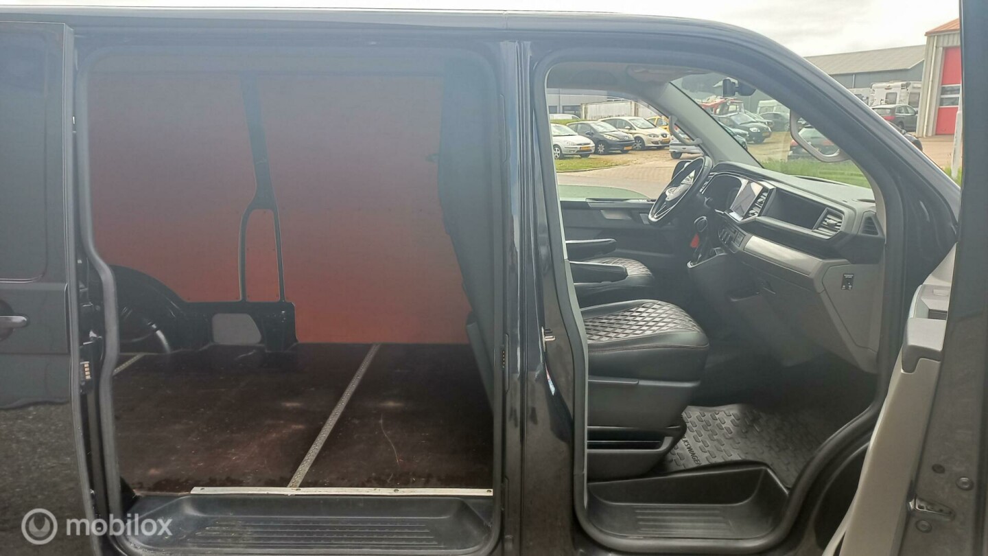 Volkswagen-Transporter-10