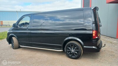 Volkswagen-Transporter-2
