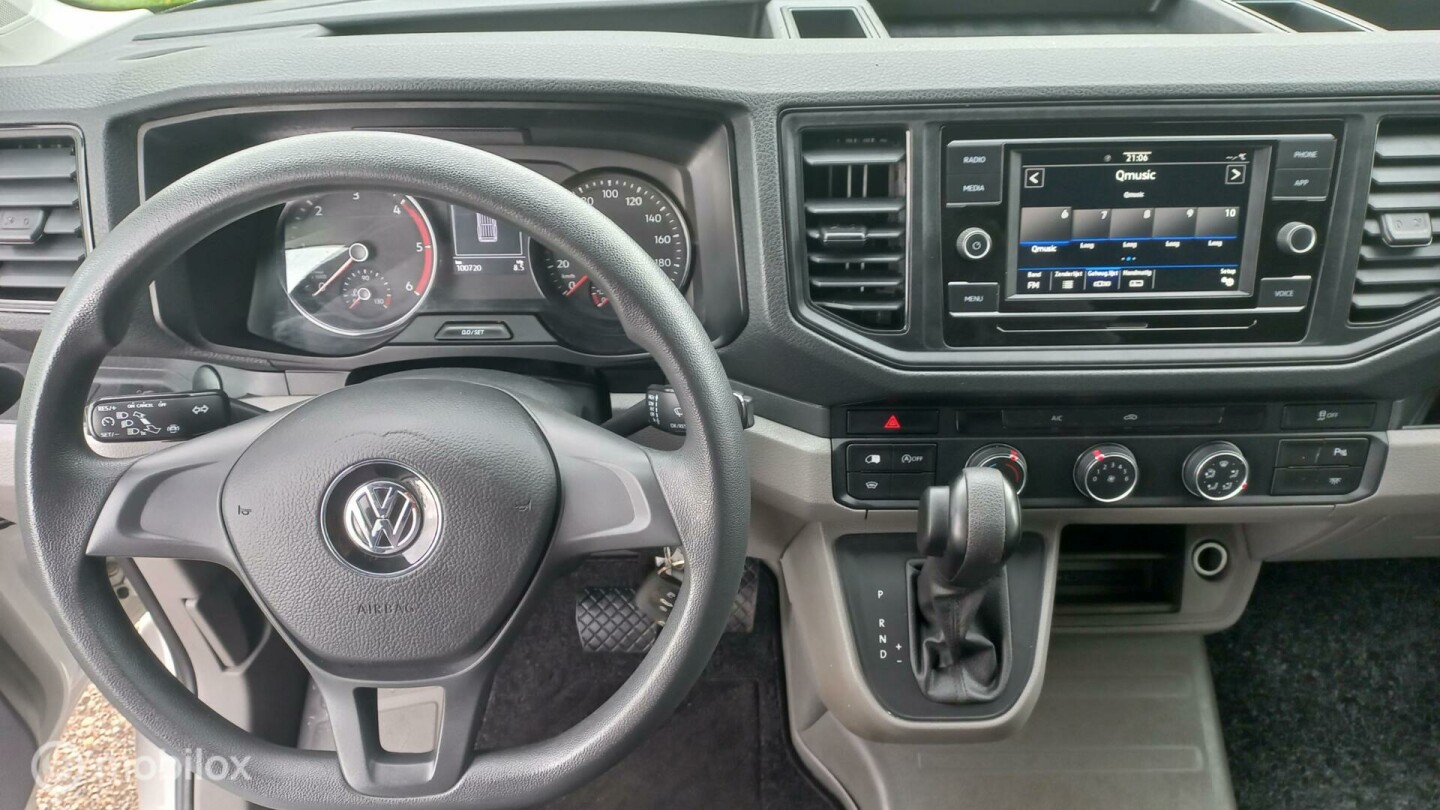 Volkswagen-Crafter-17