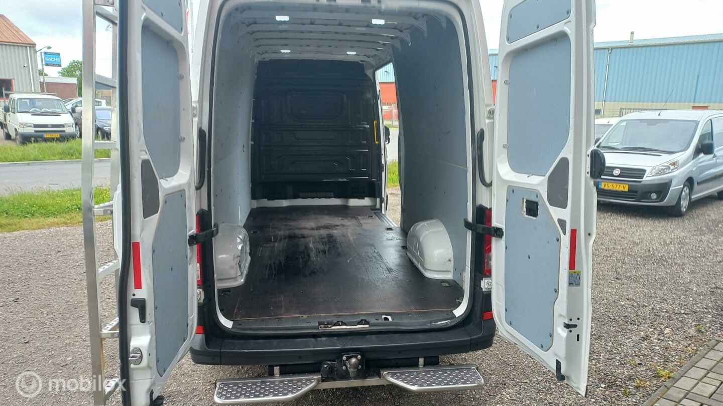 Volkswagen-Crafter-7