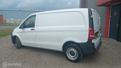 Mercedes-Benz-Vito-2