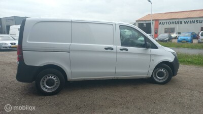 Mercedes-Benz-Vito-4