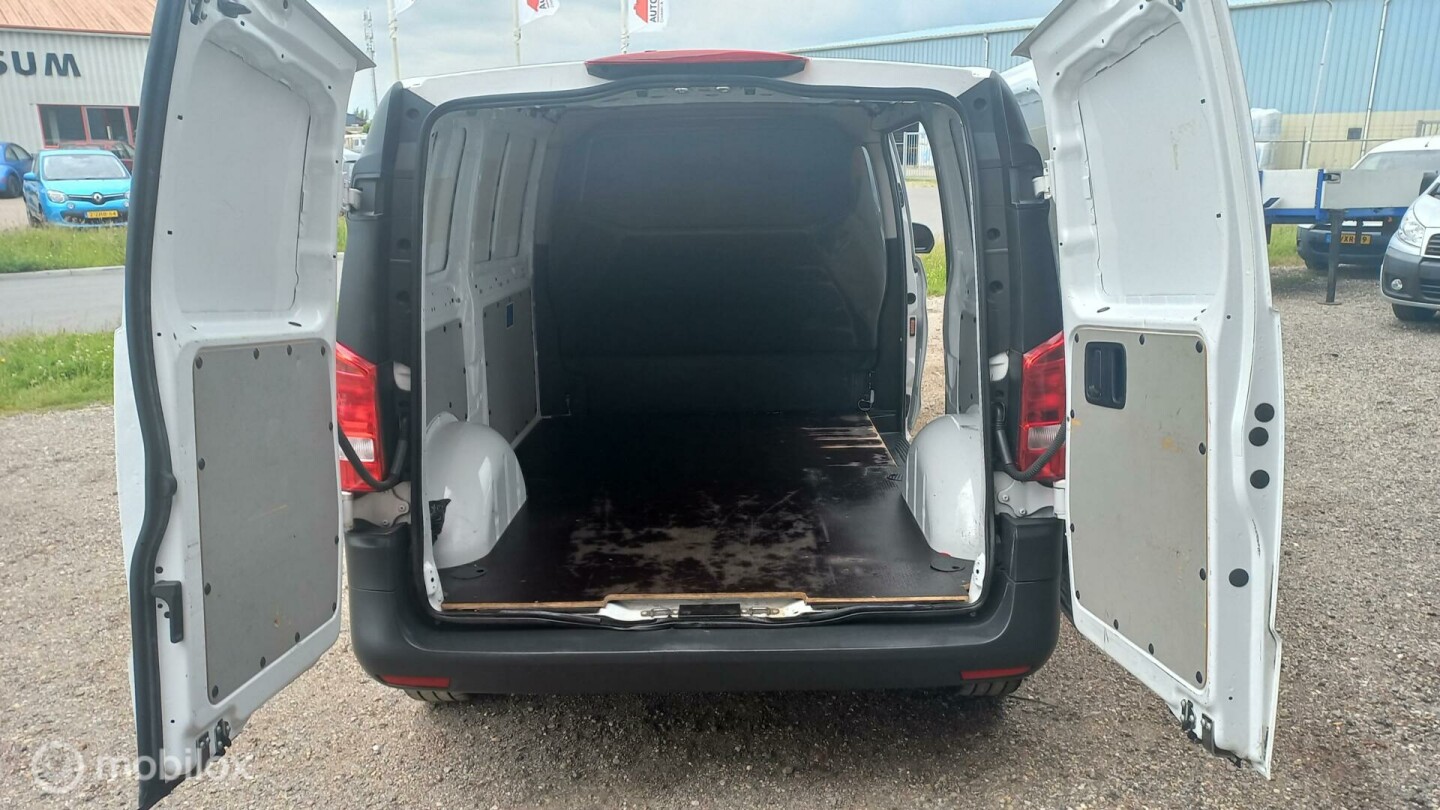 Mercedes-Benz-Vito-6